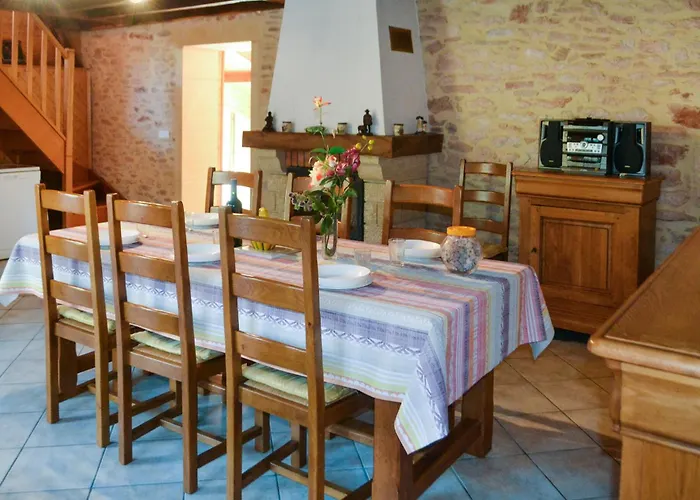 Cozy In With Kitchenette Montignac-Lascaux